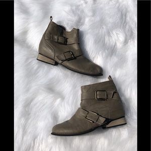 💜Madden Girl booties